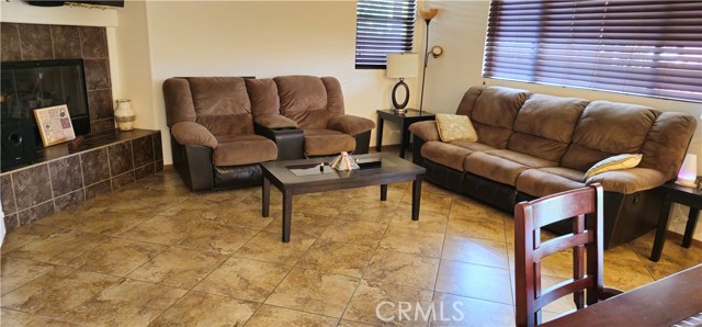 1940 CLEMENS Place, San Jacinto CA: https://media.crmls.org/medias/747fc806-9072-40e3-813b-37af53a2aade.jpg