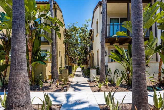 544 S Casita Street, Anaheim CA: https://media.crmls.org/medias/74801bab-2e74-49dd-b5df-68eaf5f0c0a8.jpg