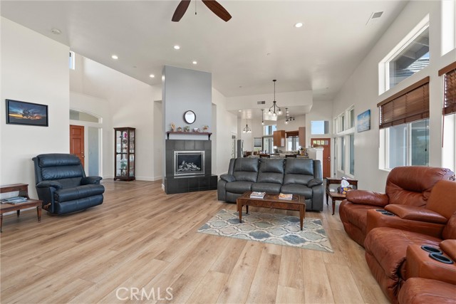 4620 Sandpiper Lane, Paradise CA: https://media.crmls.org/medias/7480e379-5e52-4822-8219-78540b5304f6.jpg
