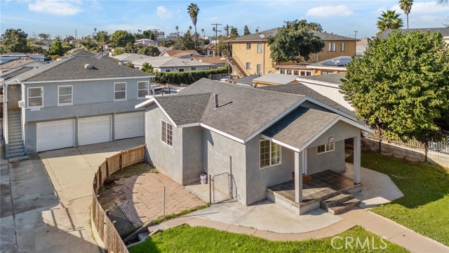 Detail Gallery Image 3 of 29 For 11113 Van Buren Ave, Inglewood,  CA 90044 - 3 Beds | 2 Baths