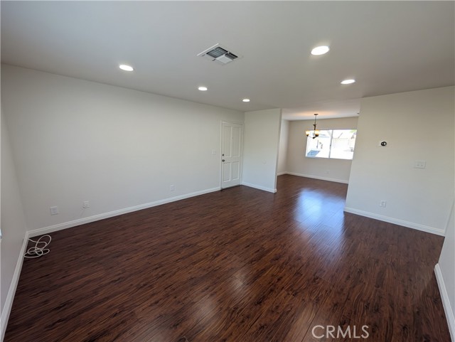 529 E Colorado Boulevard, Monrovia CA: https://media.crmls.org/medias/748159c5-c49a-4618-a25d-84d6046aea2d.jpg