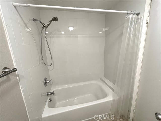 Detail Gallery Image 16 of 39 For 2563 Plaza Del Amo #304,  Torrance,  CA 90503 - 2 Beds | 2 Baths