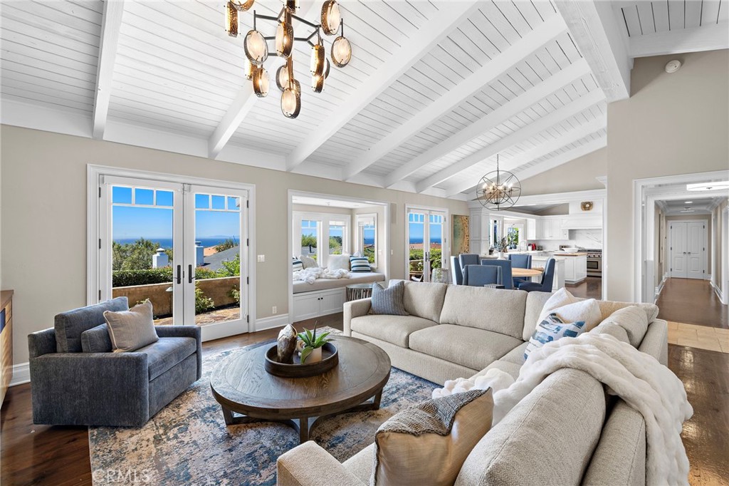 748178b3 E024 4313 9c38 25c7fa8a11fc