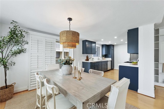Detail Gallery Image 9 of 36 For 1421 12th St #1,  Manhattan Beach,  CA 90266 - 2 Beds | 2/1 Baths