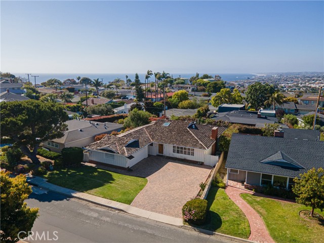 Detail Gallery Image 30 of 47 For 425 Calle De Castellana, Redondo Beach,  CA 90277 - 4 Beds | 2/1 Baths