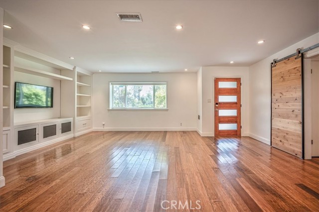 Detail Gallery Image 8 of 37 For 385 E Mendocino St, Altadena,  CA 91001 - 4 Beds | 2/1 Baths