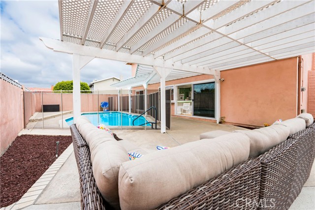 Detail Gallery Image 35 of 37 For 3661 Wisteria, Seal Beach,  CA 90740 - 4 Beds | 3 Baths