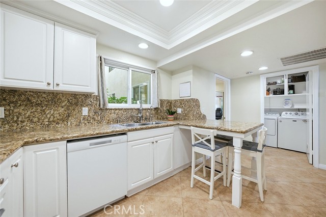 Detail Gallery Image 17 of 38 For 4852 Cabana Dr #104,  Huntington Beach,  CA 92649 - 2 Beds | 2 Baths