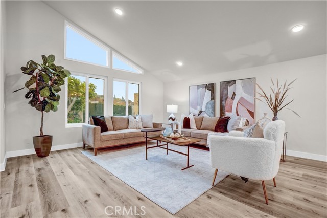 Detail Gallery Image 6 of 35 For 6631 E Princeton, Anaheim,  CA 92807 - 3 Beds | 2/1 Baths