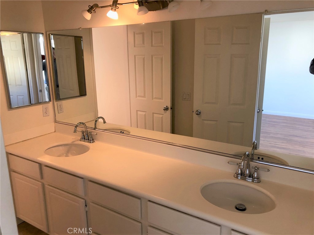 MLS #OC25257787 image #20