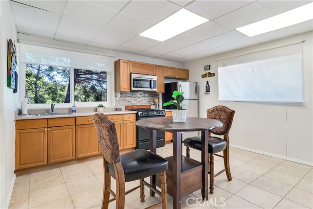 Detail Gallery Image 22 of 33 For 6031 Tripp Ln, Angelus Oaks,  CA 92305 - 4 Beds | 3/1 Baths