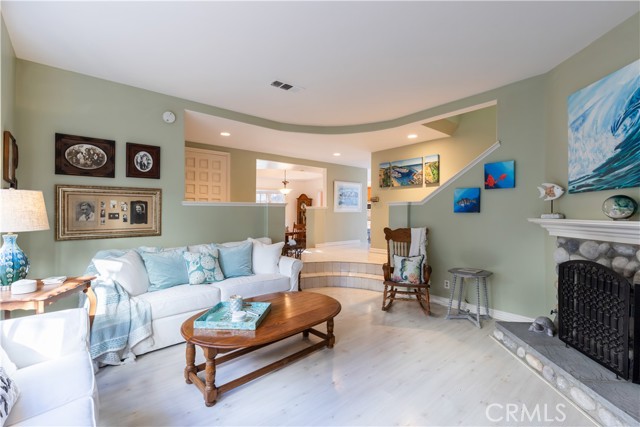 Detail Gallery Image 3 of 39 For 24421 Santa Clara Ave, Dana Point,  CA 92629 - 2 Beds | 2/1 Baths