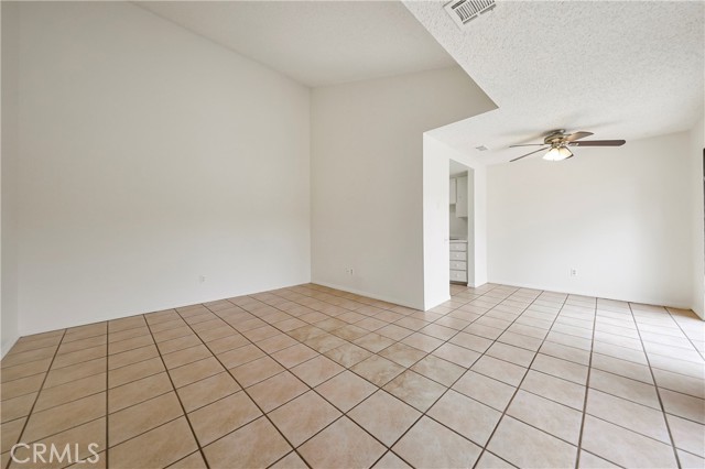 Detail Gallery Image 5 of 18 For 45546 Aladdin St #B101,  Indio,  CA 92201 - 2 Beds | 2 Baths