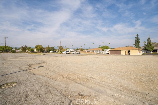 Detail Gallery Image 4 of 26 For 16436 Foothill Bld, Fontana,  CA 92335 - – Beds | – Baths