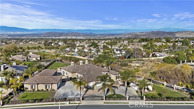 Detail Gallery Image 14 of 74 For 4085 Strandberg St, Corona,  CA 92881 - 4 Beds | 3/1 Baths
