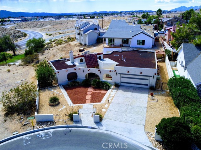 Detail Gallery Image 2 of 60 For 12526 Elmcroft Ln, Victorville,  CA 92395 - 3 Beds | 2 Baths