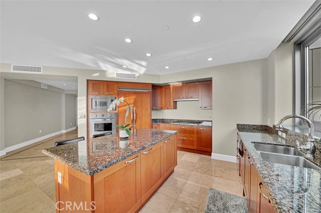 5124 Scholarship, Irvine CA: https://media.crmls.org/medias/74868e14-bab6-4c01-9873-5ec0f39a599d.jpg