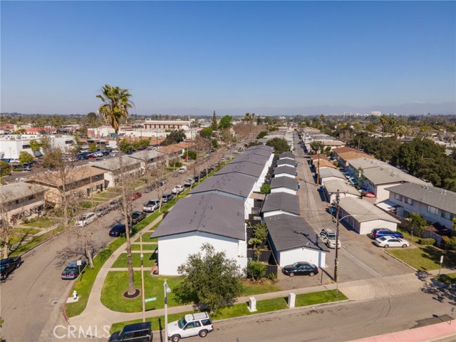 2809 S Baker Street, Santa Ana CA: https://media.crmls.org/medias/7487e351-d588-4601-87c2-41f6f23f3603.jpg