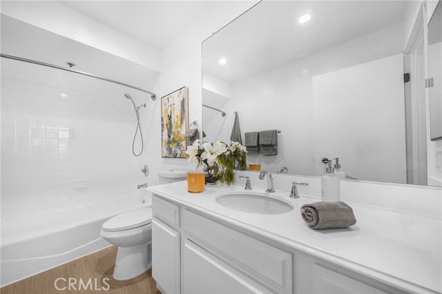 222 S Central Avenue, Los Angeles CA: https://media.crmls.org/medias/7488cd42-9694-41b9-a526-7474bd62d75c.jpg