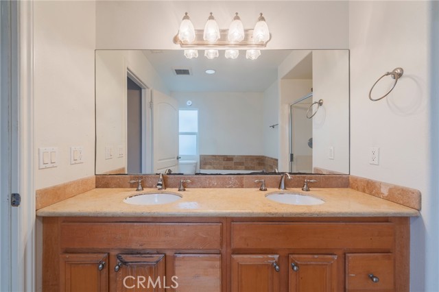 Detail Gallery Image 23 of 41 For 4445 W 163rd St., Lawndale,  CA 90260 - 4 Beds | 3/1 Baths