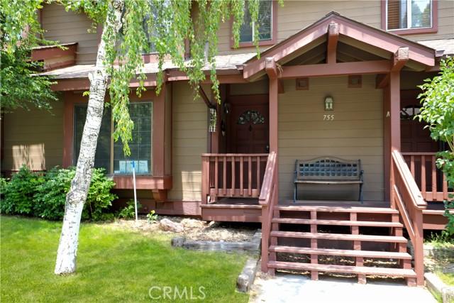 Detail Gallery Image 3 of 27 For 755 Cienega Rd #B,  Big Bear Lake,  CA 92315 - 3 Beds | 2 Baths