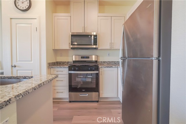 Detail Gallery Image 4 of 26 For 12326 Ranchito Way, Victorville,  CA 92392 - 3 Beds | 2 Baths