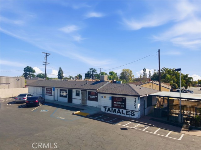 8111 Foothill Boulevard, Rancho Cucamonga CA: https://media.crmls.org/medias/748b9022-b619-43db-9614-18337de37693.jpg