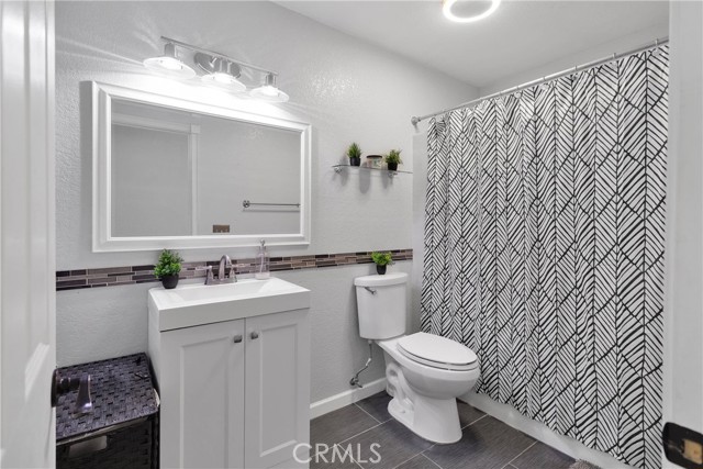 22752 Roundup Way, Apple Valley CA: https://media.crmls.org/medias/748c1846-6458-4bcc-a35f-4eba254dfcc7.jpg