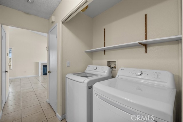 45260 7th E Street, Lancaster CA: https://media.crmls.org/medias/748c83ed-2e02-4afb-bb6d-3a5e78f64138.jpg