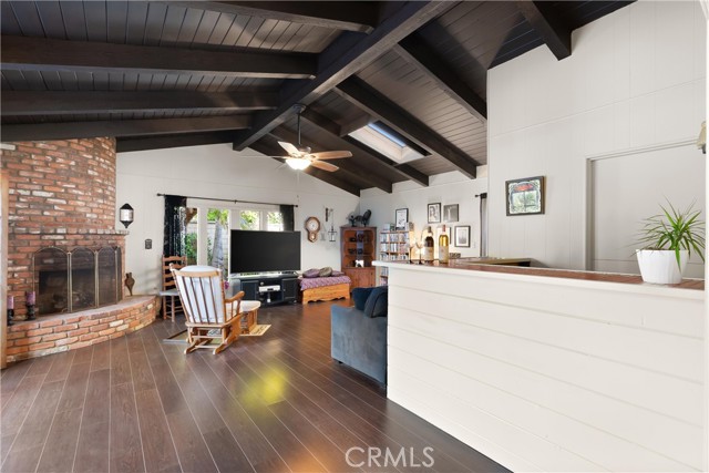 14432 Elmhurst Cir, Huntington Beach CA: https://media.crmls.org/medias/748d8461-35f5-4ac2-b711-4b4a34b72839.jpg