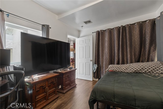 3428 Fletcher Drive, Los Angeles CA: https://media.crmls.org/medias/748d9443-2726-465b-9c91-4ff2ce2451d8.jpg