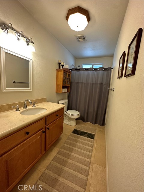 Bathroom/Hallway