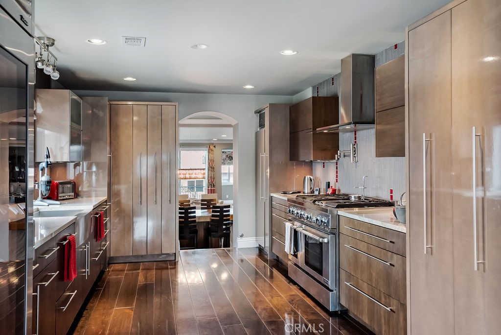 92 16th Street