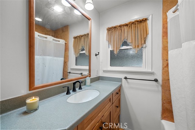 314 May Avenue, Monrovia CA: https://media.crmls.org/medias/748e66ba-fe88-4da4-b538-ded9f7506cd0.jpg