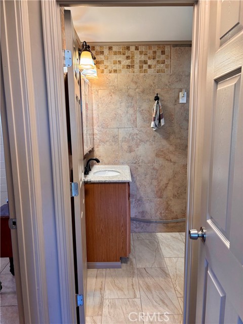 Detail Gallery Image 18 of 62 For 50922 Canyon Rd, Morongo Valley,  CA 92256 - 3 Beds | 3 Baths