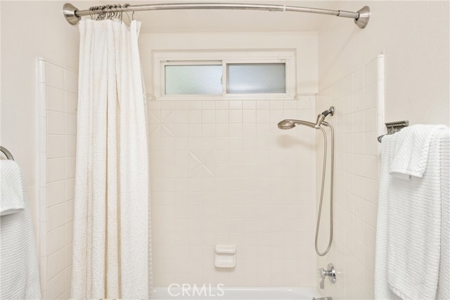 17927 Sun Hill Drive, Yorba Linda CA: https://media.crmls.org/medias/748fc866-e403-42c5-8428-887349116935.jpg