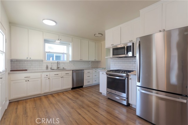 Detail Gallery Image 10 of 31 For 10556 Haledon, Downey,  CA 90241 - 3 Beds | 3 Baths