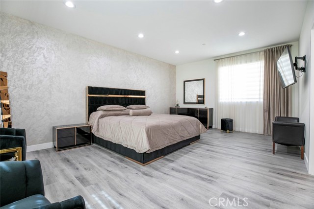Detail Gallery Image 14 of 52 For 9124 N Nilo Ln, Panorama City,  CA 91402 - 4 Beds | 3/1 Baths