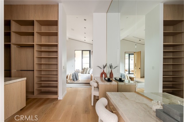 Detail Gallery Image 41 of 72 For 11826 Kling St, Valley Village,  CA 91607 - 6 Beds | 5/1 Baths