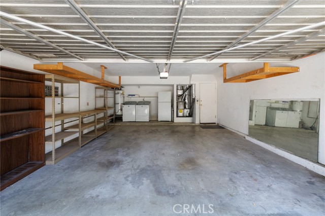 7038 De Celis Place, Van Nuys CA: https://media.crmls.org/medias/7490e93c-f3f0-4139-940a-d21f6e991e06.jpg
