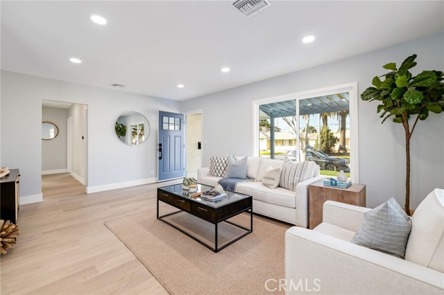 2708 Spreckels Lane, Redondo Beach, California 90278, 3 Bedrooms Bedrooms, ,2 BathroomsBathrooms,Residential,Sold,Spreckels,SB22026607