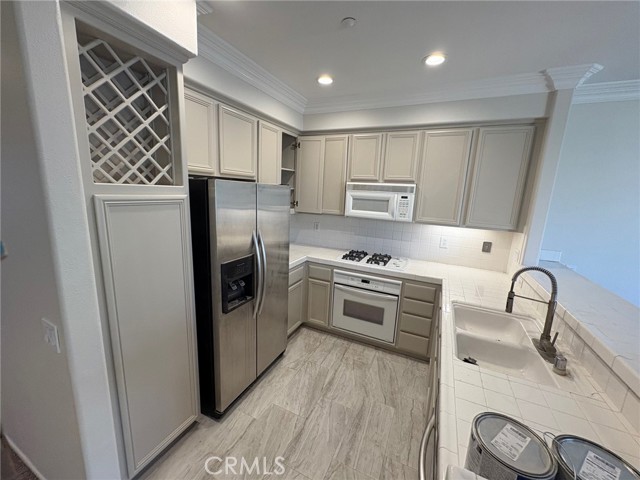 Front Image Thumbnail for CROC25242602