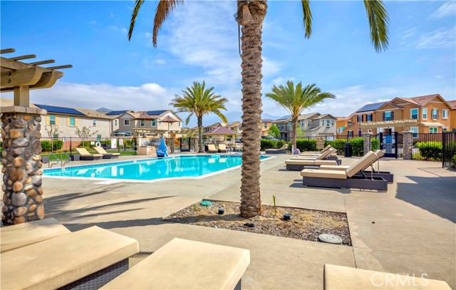 1705 Almond Tree Place, Upland CA: https://media.crmls.org/medias/749257cc-7e8c-4555-9105-73514c0a9ee3.jpg