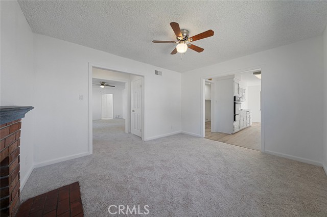 Detail Gallery Image 8 of 33 For 401 S Basque, Fullerton,  CA 92833 - 4 Beds | 2 Baths