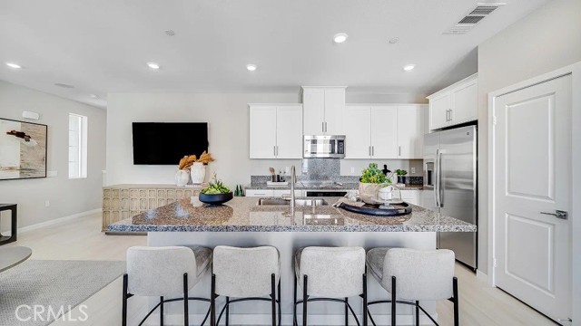 Detail Gallery Image 2 of 21 For 8487 Gabrielino Ct, Rancho Cucamonga,  CA 91730 - 2 Beds | 2 Baths