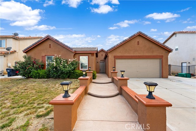 Detail Gallery Image 1 of 35 For 44011 Camellia St, Lancaster,  CA 93535 - 4 Beds | 2 Baths