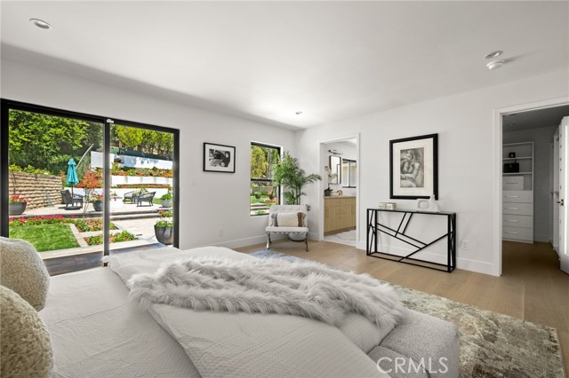 Detail Gallery Image 14 of 27 For 5100 Orrville Ave, Woodland Hills,  CA 91367 - 4 Beds | 3 Baths