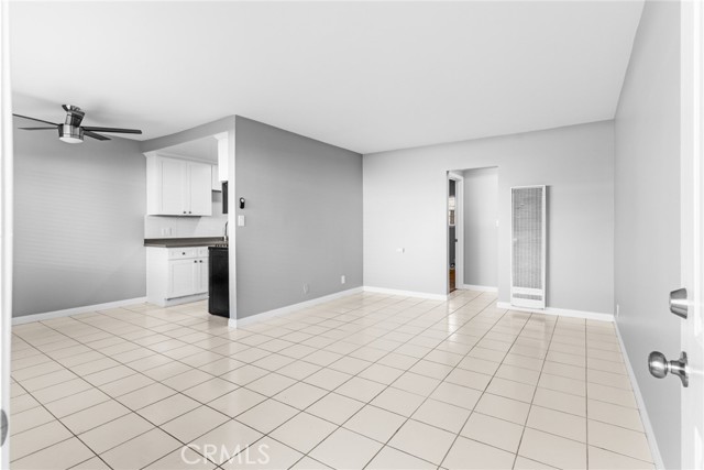 1106 Pacific Avenue, Long Beach CA: https://media.crmls.org/medias/7494dca5-7a64-48fc-8897-ed0fd4ceafec.jpg