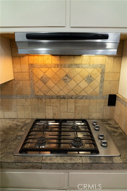 Detail Gallery Image 19 of 59 For 20121 Comanche Pl, Winnetka,  CA 91306 - 3 Beds | 2 Baths