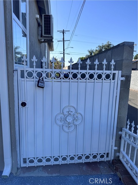 Detail Gallery Image 3 of 12 For 1001 S Eucalyptus Ave, Inglewood,  CA 90301 - 0 Beds | 1 Baths